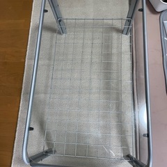 ガラステーブルの画像