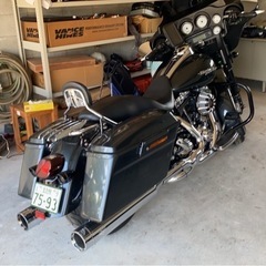 　連絡待ってます！Harley-Davidson FLHXの画像