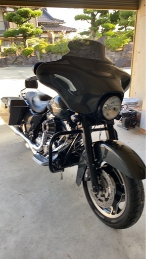 連絡待ってます！Harley-Davidson FLHX