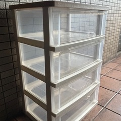 プラスチック収納タンスの画像