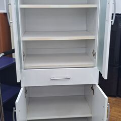 【リサイクルショップどりーむ鹿大前店】No.1922　食器棚　ホワイトカラー　縦型タイプ　写真参照🎵　お手頃価格🎵の画像