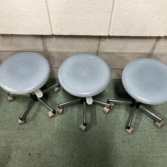 丸スツール 3台セット 回転 昇降 キャスター付 病院 医院 エステ 接骨院 診療所 直径45cm（座席35cm）×高さ45cm～63cmの画像
