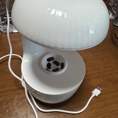 水が水玉になる加湿器　猫の水飲みの画像