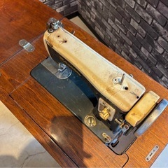 Rhythm　足踏みミシン　昭和レトロ　テーブル付き　アンティークの画像