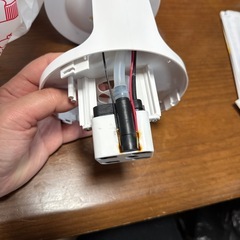 水が水玉になる加湿器　猫の水飲みの画像