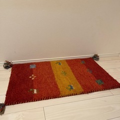 〔お取引き中〕ギャッベ　マット(45cm × 75cm) (オレンジ) の画像