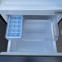 f●■三菱・ノンフロン冷凍冷蔵庫146L / 2ドア【MR-P15EF-KK】ブラック 2021年製の画像