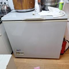 業務用冷凍庫の画像