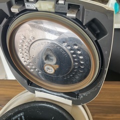 HITACHI 圧力IH炊飯器 RZ-HD10J シルバーの画像