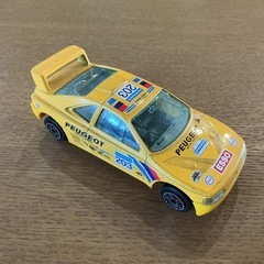 かっこいいミニカー🚗✨ PEUGEOT プジョー 405 ブラーゴ製 ターボ16 グランドレイドダカールラリー　ミニカー 自動車 車 くるま 黄色 の画像
