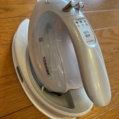 TOSHIBA ハンディアイロン TA-FVX630の画像