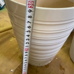 【白い陶器鉢カバー11点セット／観葉植物用・中古】の画像