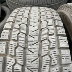 中古スタッドレスタイヤ4本セット！ヨコハマ　アイスガード G075 215/70R16 バリ溝2022年製造！デリカD:5、アルファード、エクリプスクロスの画像