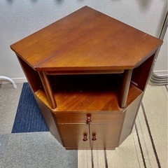 無料:コーナー家具*美品*玄関や寝室、リビングにどうぞの画像
