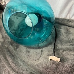 透明ガラス　吊りタイプ　照明の画像