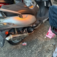 キムコダウンタウン125sマフラー、ヨコタ製の画像