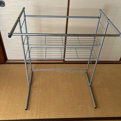 ハンガーラックの画像