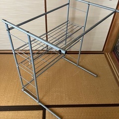 ハンガーラックの画像