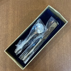 カトラリーセット🍴 新品❗️ Adam&Eve 金属洋食器 シュガースプーン🥄 バターナイフ🍴 2本セット　銀色の画像