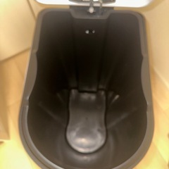 ゴミ箱　白色の画像