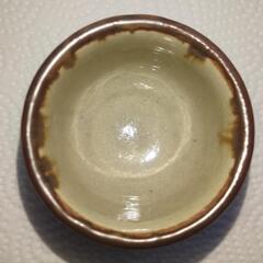 お値下げ🉐やちむん 【金城敏昭】ぐい呑み　お猪口　酒器　魚紋の画像