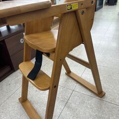 ★リユースのサカイ高崎店★TJ12560  ベビーチェア 茶 H77×D46.5×W41.5 クリーニング済みの画像