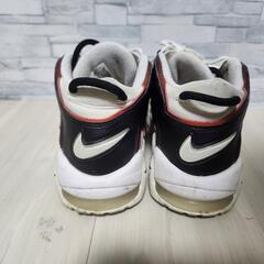 NIKEエアモアの画像