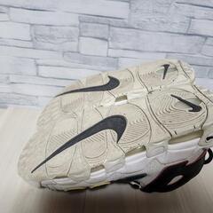 NIKEエアモアの画像