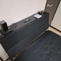 シングルベッドとマットレスの画像