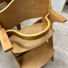 ★リユースのサカイ高崎店★TJ12561 KATOJI ベビーチェア ライトブラウン H81×D50×W49 クリーニング済みの画像