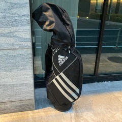 adidas🔴ゴルフバッグ🔴ゴルフクラブの出品もありますの画像