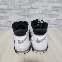 NIKEエアモアの画像