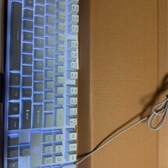 YINDIAO K500 ゲーミングキーボード USB 有線 RGBライト付き — 1600円 の画像