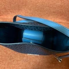 美品マイケルコース　バケツバックの画像
