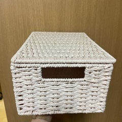 ニトリ　カラボ(COLOBO)サイズバスケット クォーター(ベージュ3つ、1つ蓋付き)の画像