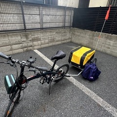 自転車トレーラーの画像