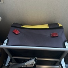 自転車トレーラーの画像