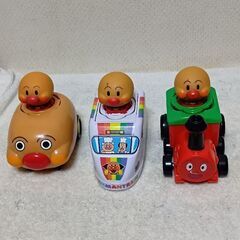 アンパンマン走るのりもの３台＆バイキンマンロボット２台の画像