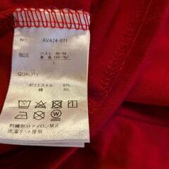 赤Tシャツの画像