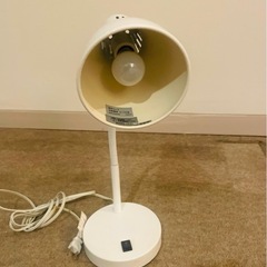 【お譲りします】電気スタンド ニトリの画像
