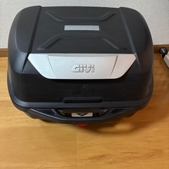 GIVIモノロックケース　2ボタンの画像