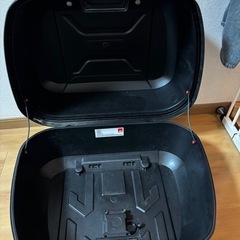 GIVIモノロックケース　2ボタンの画像
