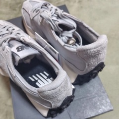 【新品未使用】New Balance U327SWA 26cmの画像