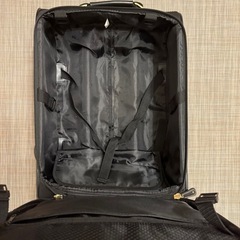 機内持ち込み可能　スーツケース　使用感ありの画像