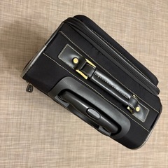 機内持ち込み可能　スーツケース　使用感ありの画像