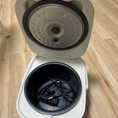 炊飯器の画像
