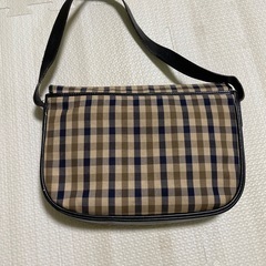 ショルダーバッグの画像