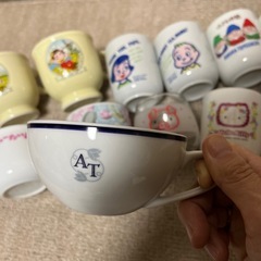 子供用　陶器のコップの画像
