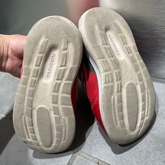 adidasキッズスニーカー15cmの画像