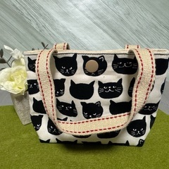 ハンドメイド　黒猫トートバッグ型ミニポーチの画像